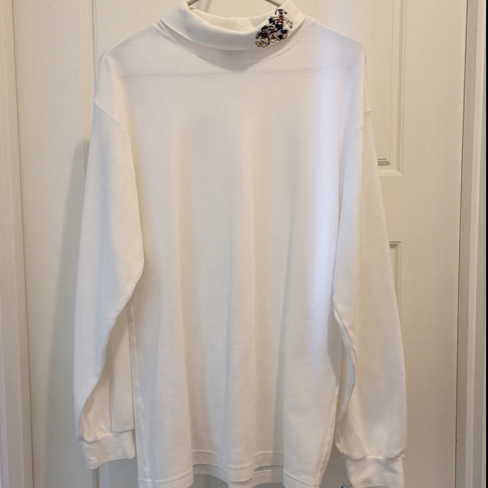 VINTAGE Mickey & Co White Long Sleeve Turtle Neck